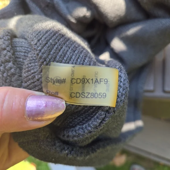 Calvin Klein- Sleeveless- Turtleneck- Kneelength- Sweater Dress- Small fits Med - Picture 7 of 8